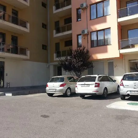 Cristina Eric Apartment Mamaia